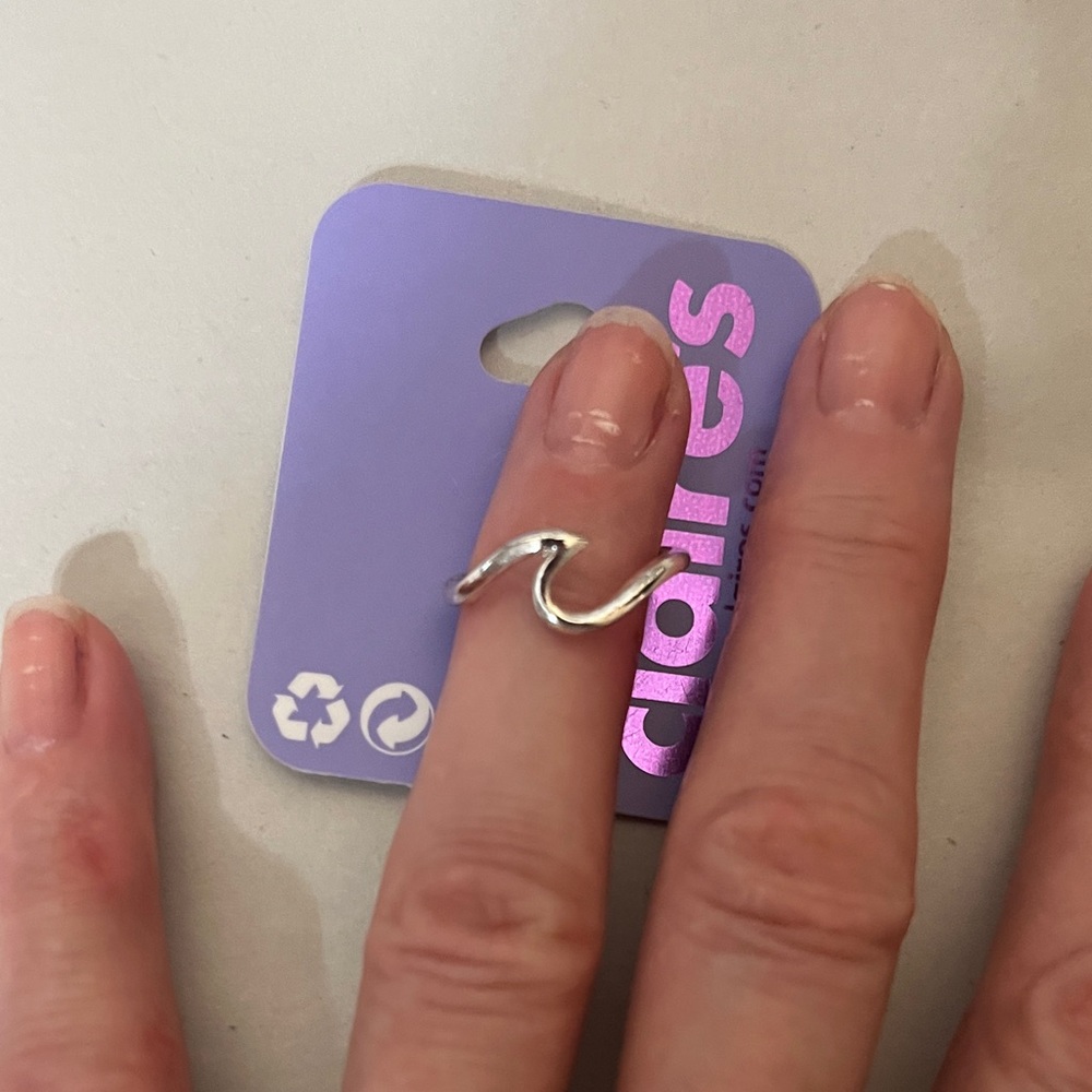 Claire's Silver Wave Ring